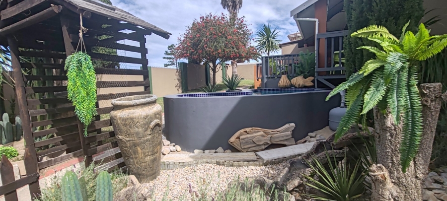 3 Bedroom Property for Sale in Heiderand Western Cape